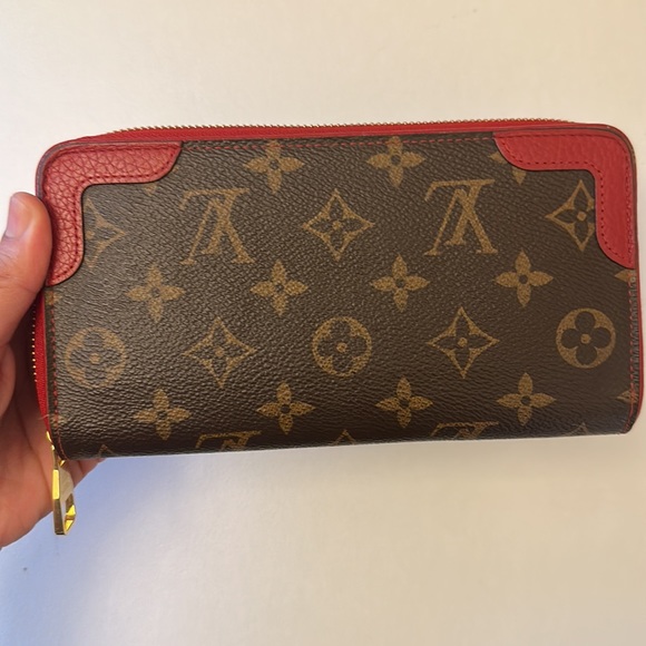 LV Monogram Zippy Retiro Wallet (2019) - Picture 5 of 7